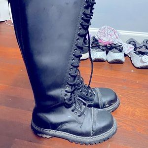 Women’s size 10 Demonia 30-eye Combat Boots